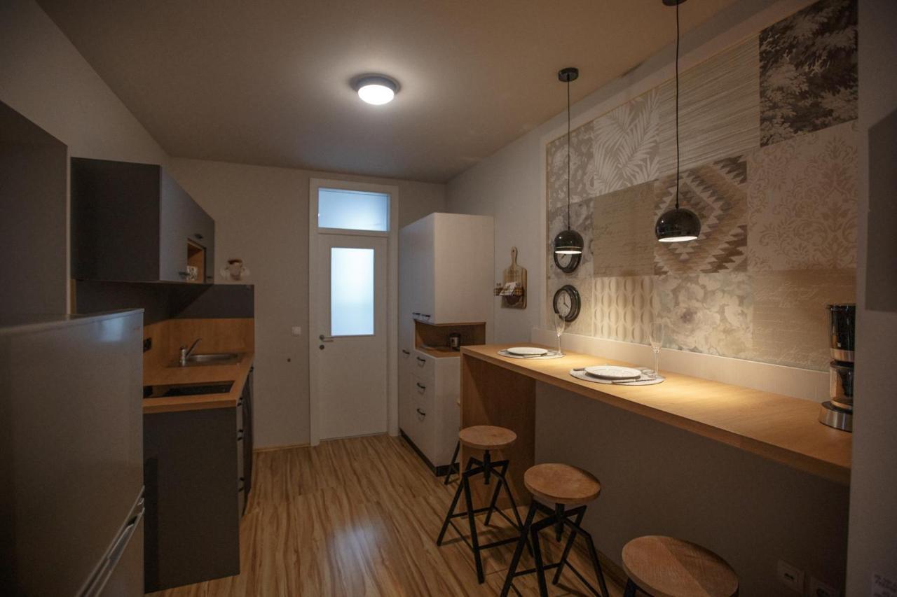 Apartment Nobl Plac เซเลีย ภายนอก รูปภาพ