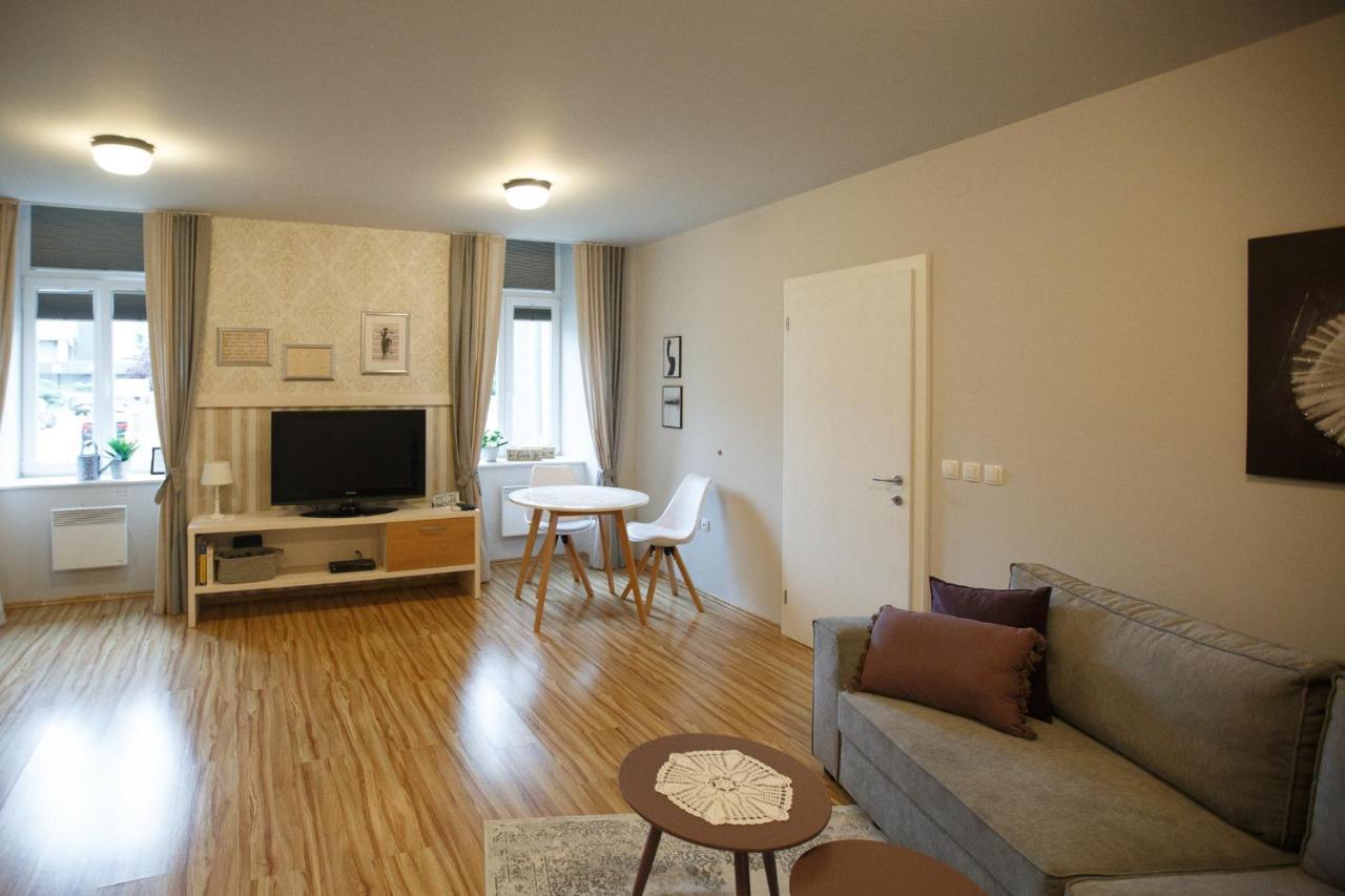 Apartment Nobl Plac เซเลีย ภายนอก รูปภาพ