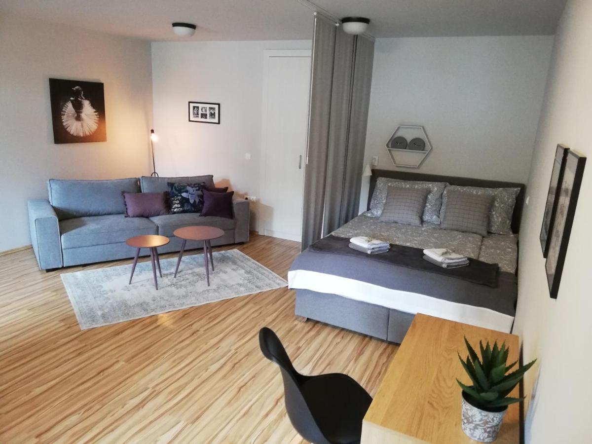 Apartment Nobl Plac เซเลีย ภายนอก รูปภาพ